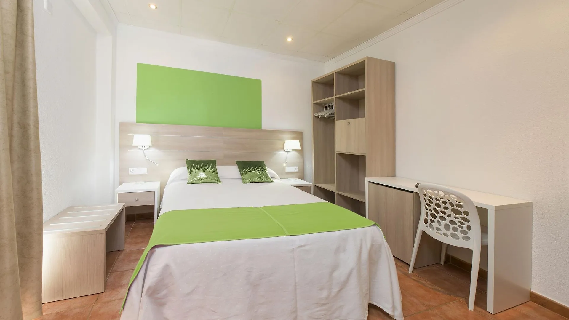 Hostal Adelino Hotel Sant Antoni de Portmany 0*,  Espanha