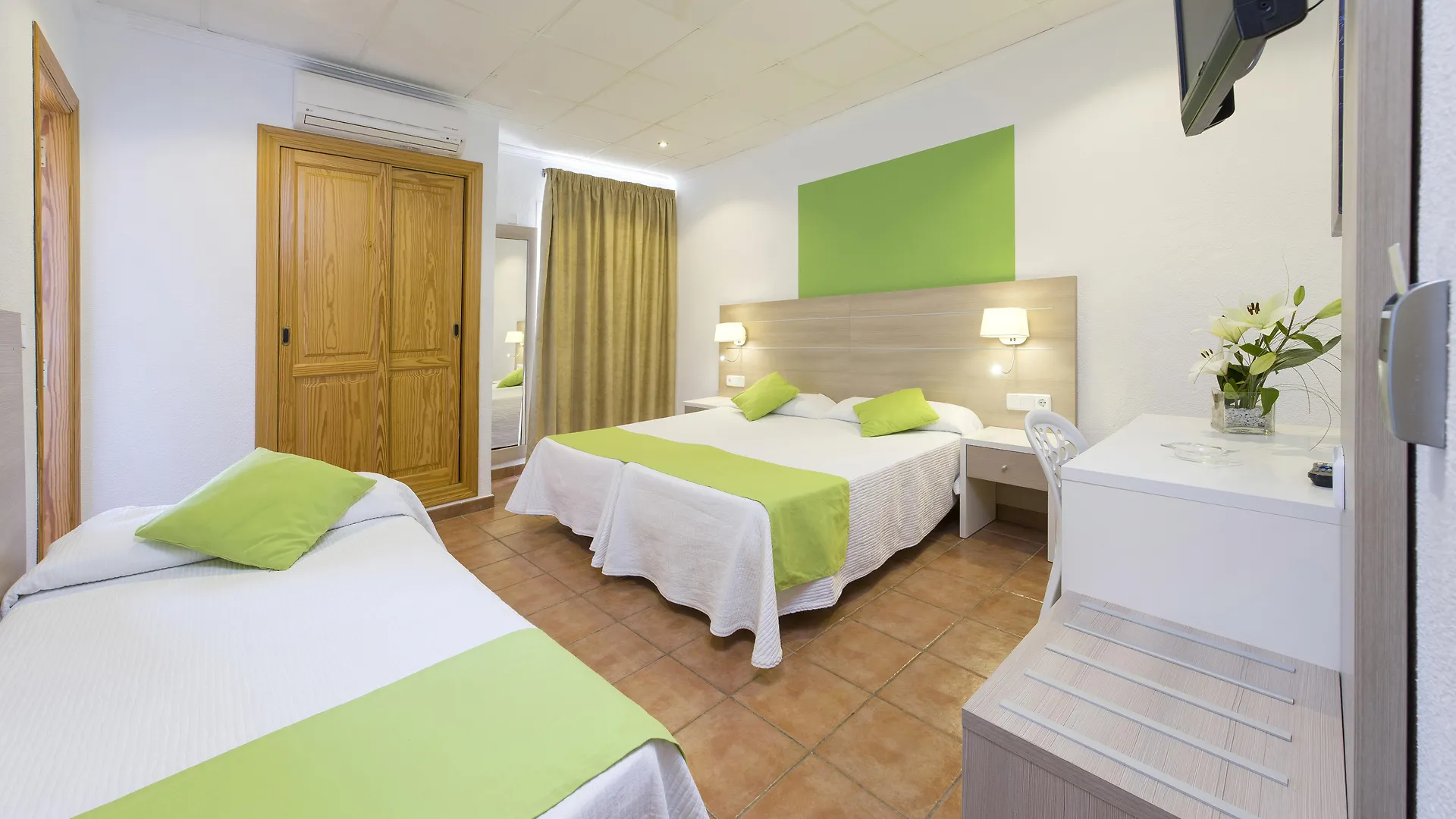 Hostal Adelino Hotel Sant Antoni de Portmany 0*,